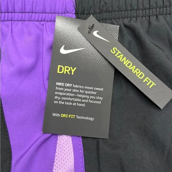 NWT Nike Women’s Shorts - Picture 5 of 6